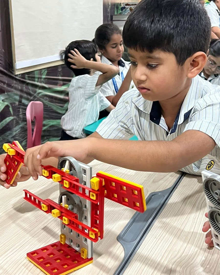 Learning Beyond Boundaries with Robotics image 6