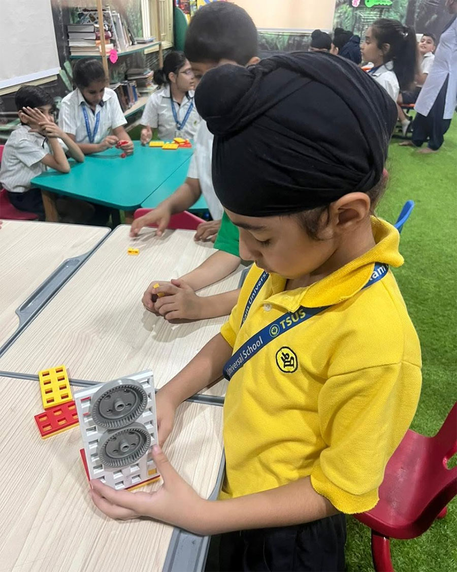 Learning Beyond Boundaries with Robotics image 3